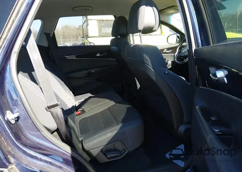 2016 Kia Sorento 2.4L Lx z USA, uszkodzony, nr VIN 5XYPG4A32GG168821